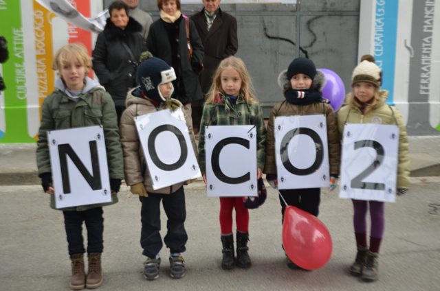 La giornata del corteo NO CO2 a Certaldo da parte del Comitato Difesa e Tutela della Valdelsa (foto gonews.it)