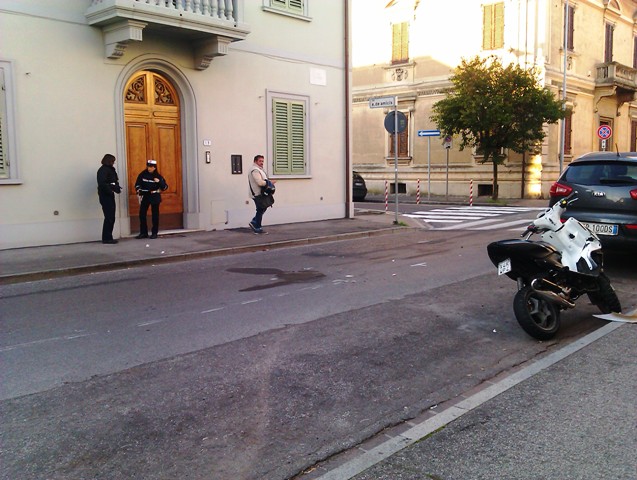 Il punto dove è avvenuto l'incidente in via Giovanni da Empoli a Empoli (foto gonews.it)