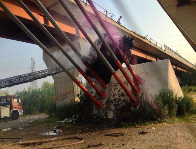 Il camion caduto dal Ponte all'Indiano il 16 luglio 2013 