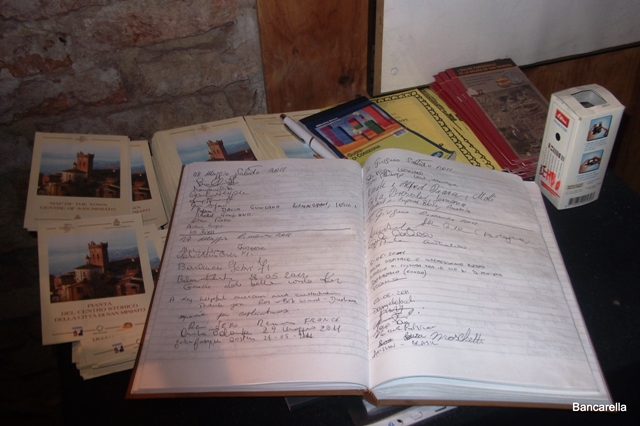 La bancarella del libro usato di San Miniato