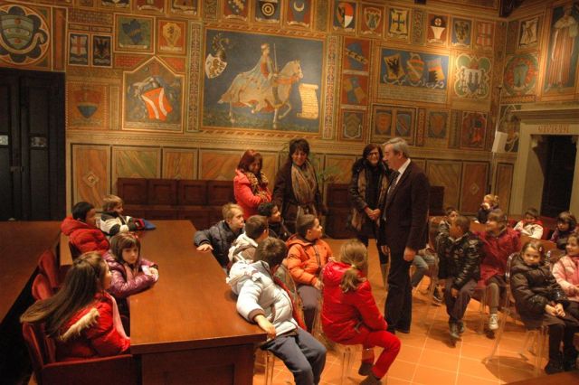 I bambini della 'Giovanni Bosco' di Ponte a Elsa in municipio a San Miniato