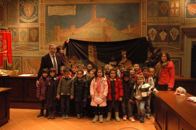 I bambini della 'Giovanni Bosco' di Ponte a Elsa in municipio a San Miniato
