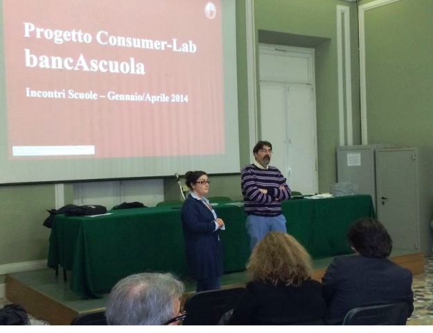 Monte dei Paschi  a Livorno con le associazioni dei consumatori e gli studenti del Vespucci