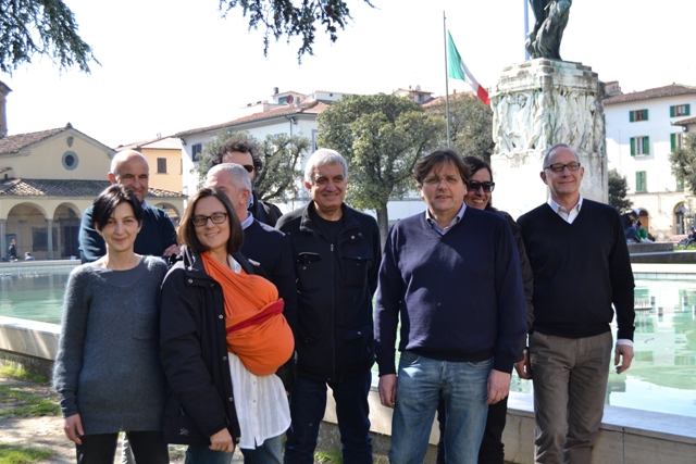 La presentazione di Damasco Morelli candidato sindaco di Empoli, qui in Piazza della Vittoria con parte della (foto gonews.it)
