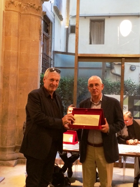 La consegna del premio