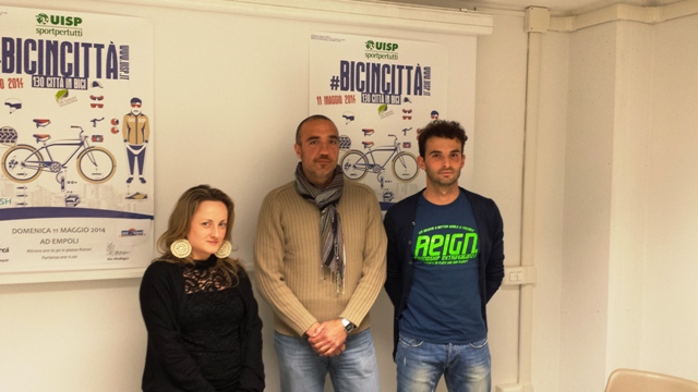 Da sinistra Chiara Salvadori, presidente Arci Empolese Valdelsa, Filippo Lebri, responsabile area giovani Uisp e Alessandro Scali, presidente Uisp Empolese Valdelsa (foto gonews.it)