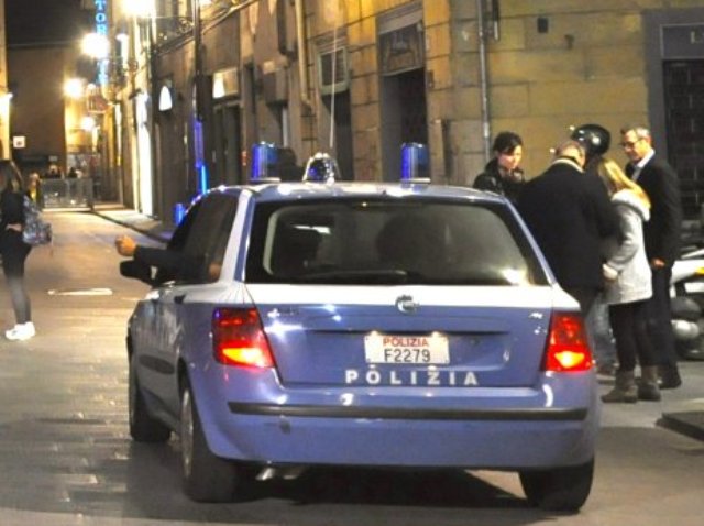 Polizia Di Stato Oggetti Rubati.Bacheca Oggetti Rubati La Polizia Di Firenze Cerca I Legittimi Proprietari Della Merce Recuperata Gonews It