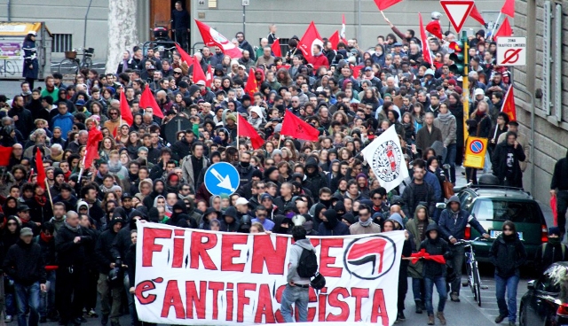 Il corteo degli antifascisti a Firenze di sabato 16 novembre 2013