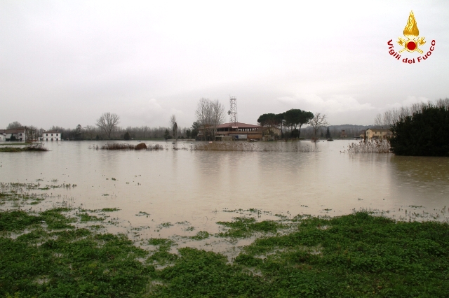 ponsacco_alluvione_2014_01_31_vigilfuoco_8.jpg