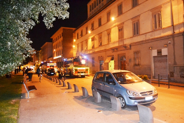 empoli_vigili_fuoco_principio_incendio_appartamento_piazza_vittoria_2014_03_20_1