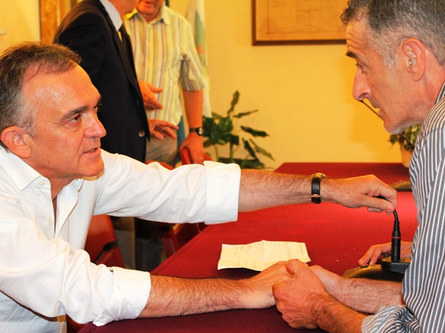 La visita del presidente della Regione Enrico Rossi al centro di accoglienza San Girolamo Emiliani (foto gonews.it)